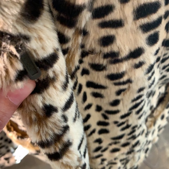 Faux fur leopard jacket - Picture 4 of 8